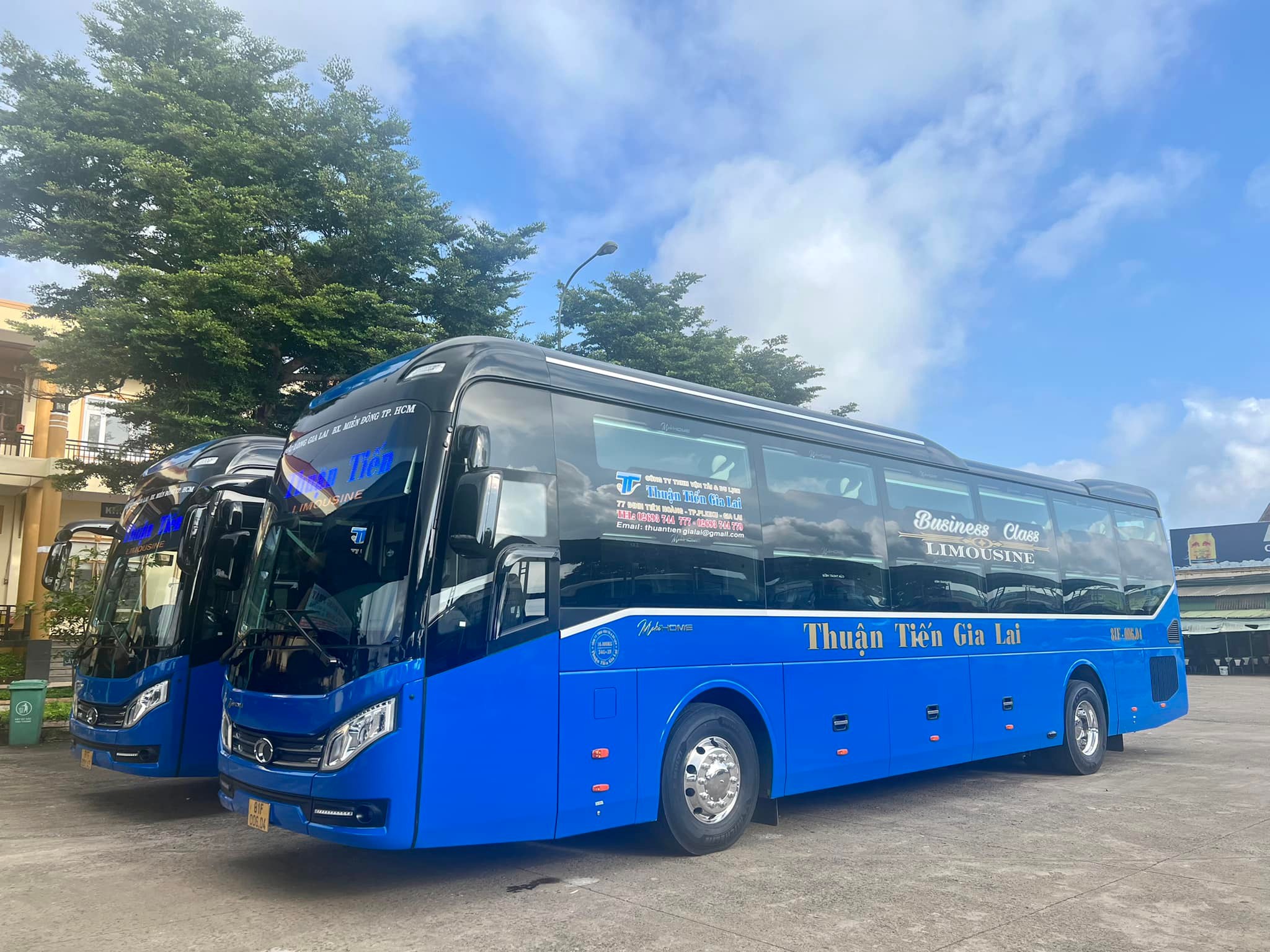 Nhà xe Thuận Tiến